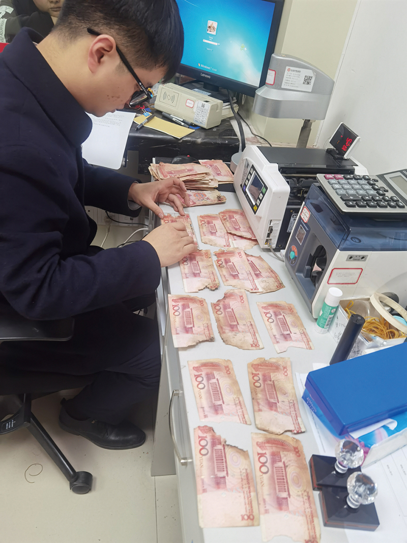孩子壓歲錢意外被燒?銀行暖心兌換6000元