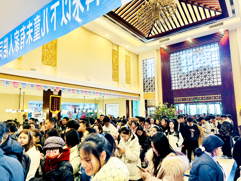 “產業提檔”為筆“優化服務”為墨 咸寧市繪就以誠待客溫情畫卷